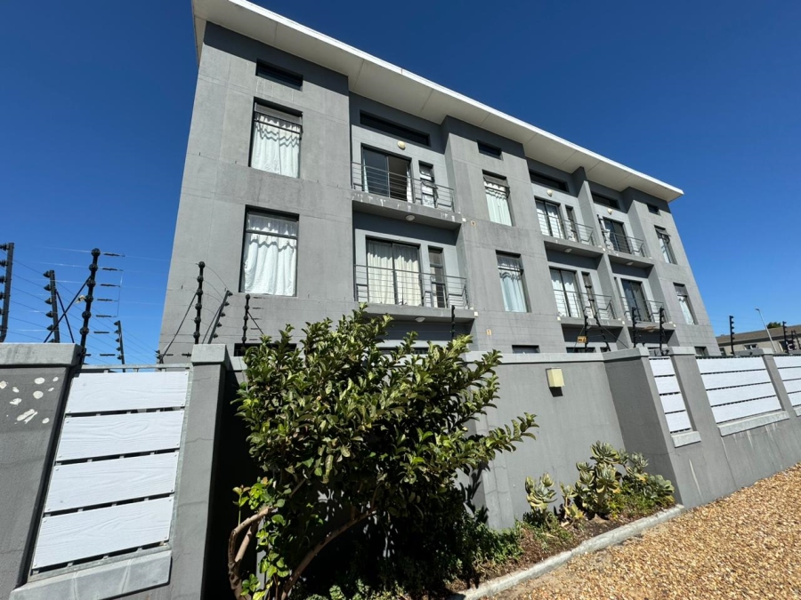 2 Bedroom Property for Sale in Parklands Western Cape